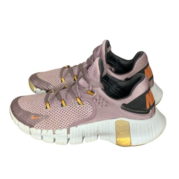 Nike Free Metcon 4 PRM running shoe in Purple Smoke Metallic Copper. Size 11 - Picture 3 of 9